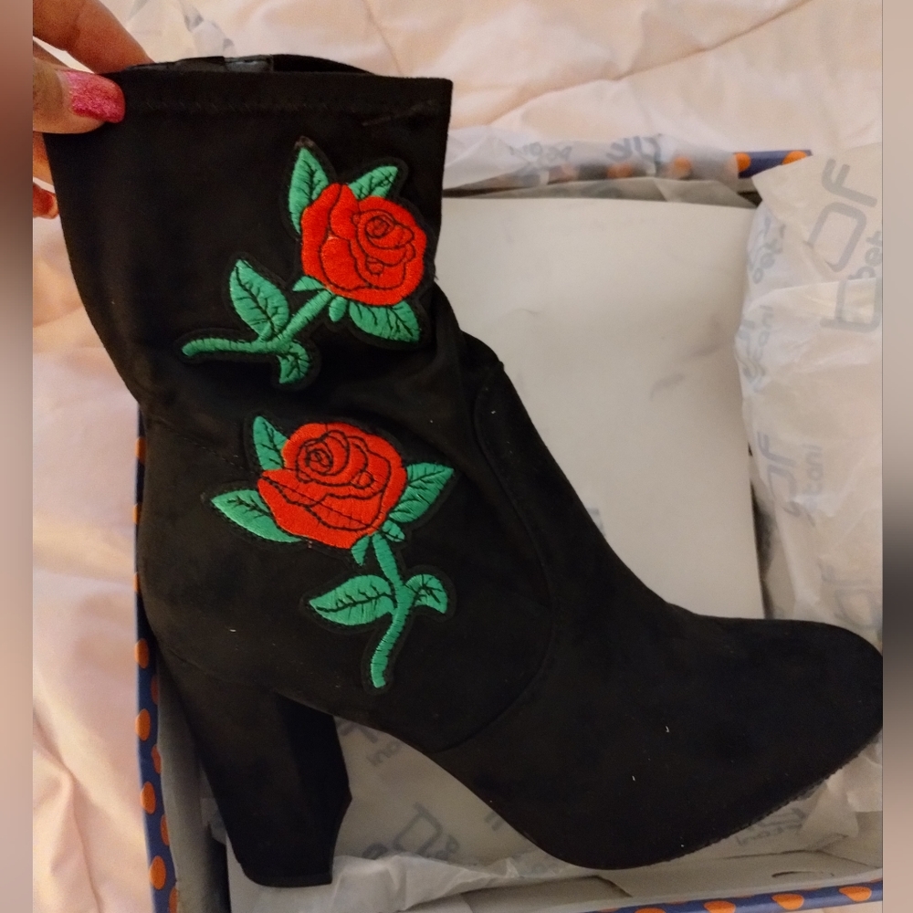 Betani black floral booties